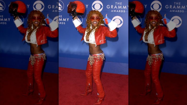 Lil' Kim at the 2002 Grammy Awards.