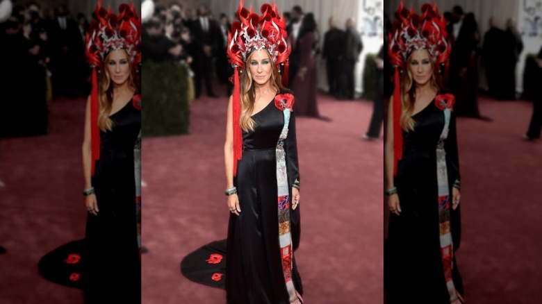 Sarah Jessica Parker poses at the 2015 Met Gala