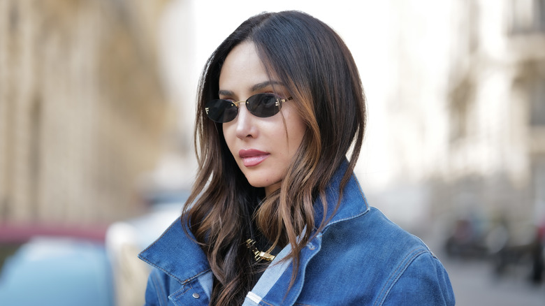 Woman with black-to-brown ombré hair