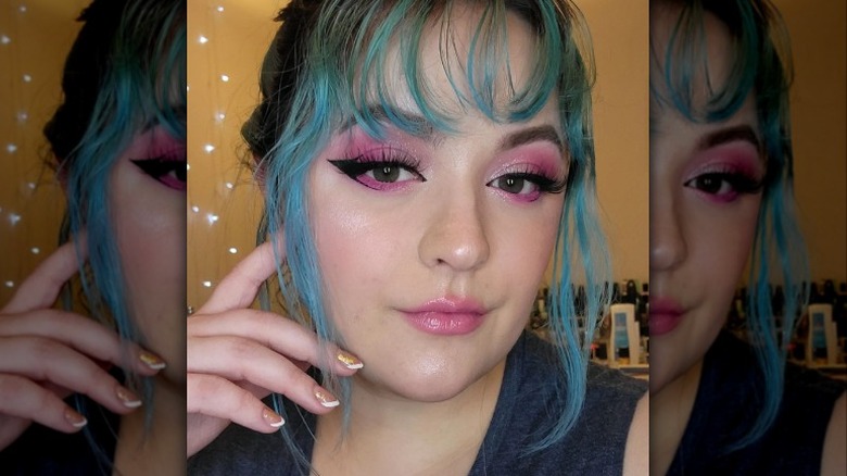 Graphic batwing liner look