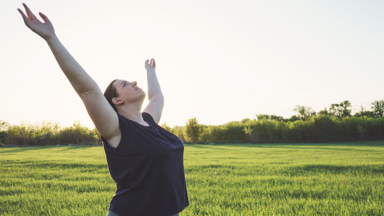 woman practicing affirmations