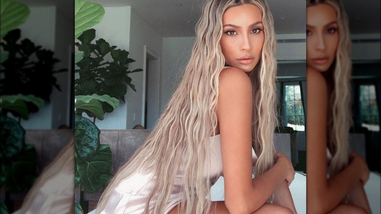 woman with mermaid wave hair