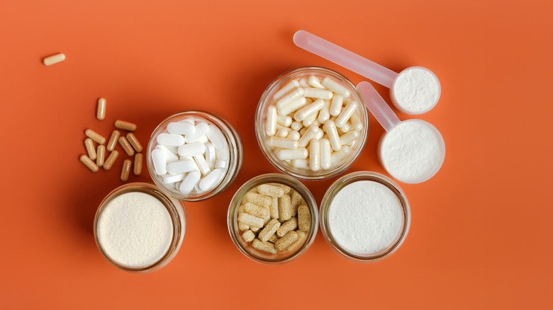 vitamin supplements and powders