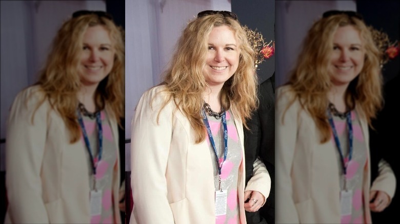 Chandra Price with wavy hair