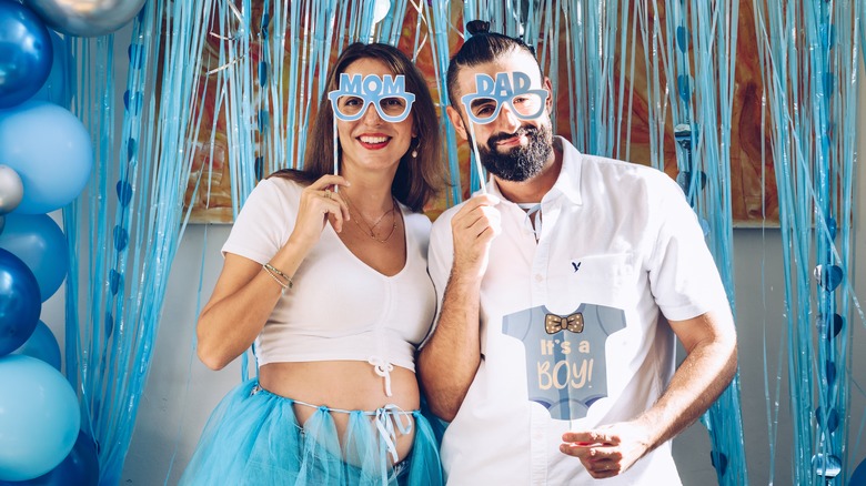 mom and dad at baby shower