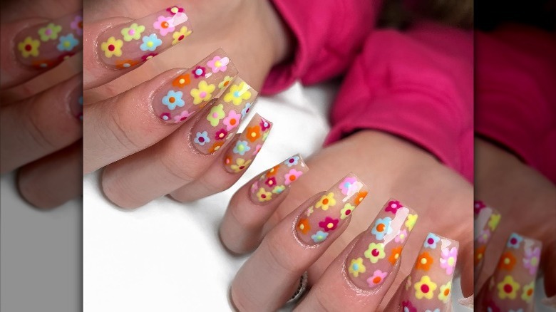 Flower nails from Instagram user @nailzbymarley