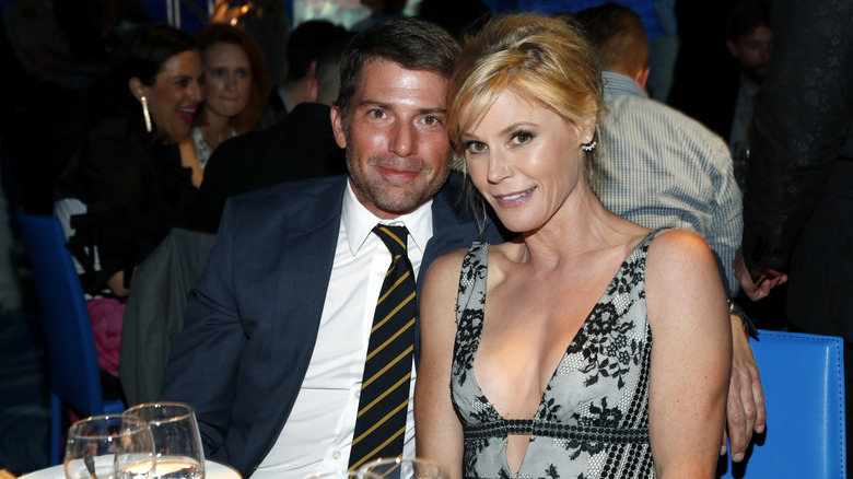 Scott Phillips and Julie Bowen smiling