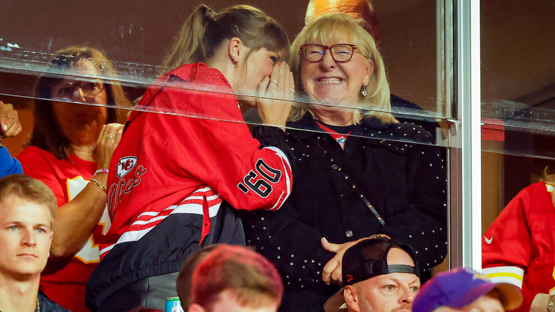 Taylor Swift with Travis Kelce's mom, Donna Kelce