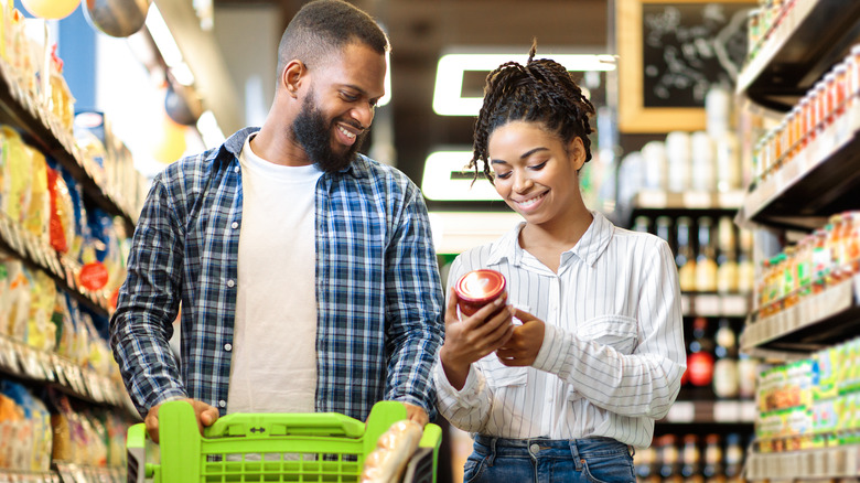 couple in grocery store