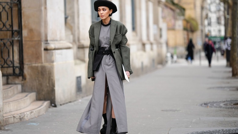 woman wearing dark gray dress