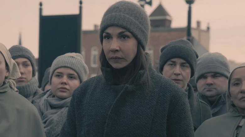 Amanda Brugel as Rita in 