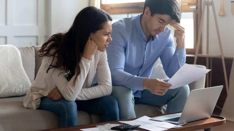 couple worry over bills