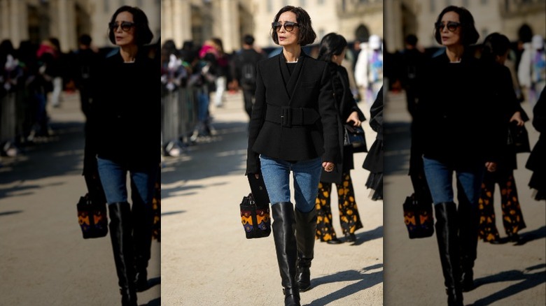 Model in skinny jeans and boots