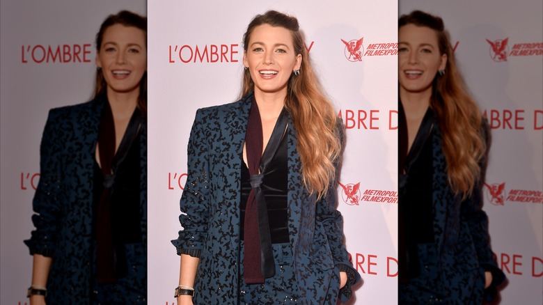 Blake Lively posing at event