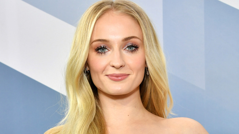 Sophie Turner with pink lipstick