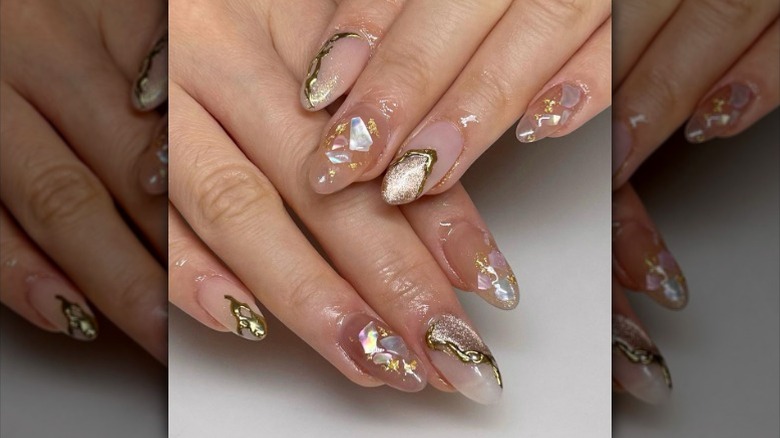 gold nails