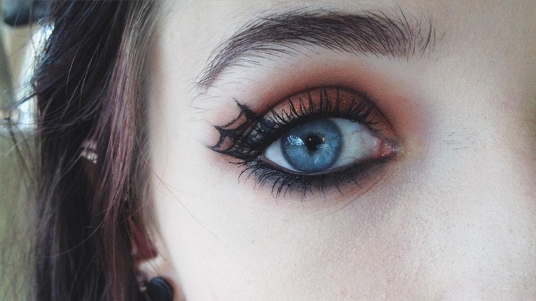 spider-web eyeliner on an eye
