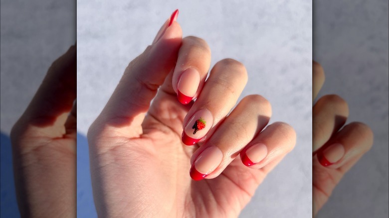 Chocolate-dipped strawberry nails