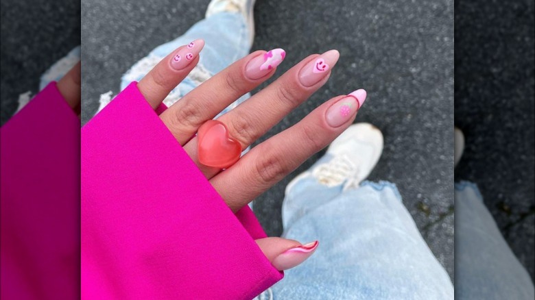 Strawberry accent nail