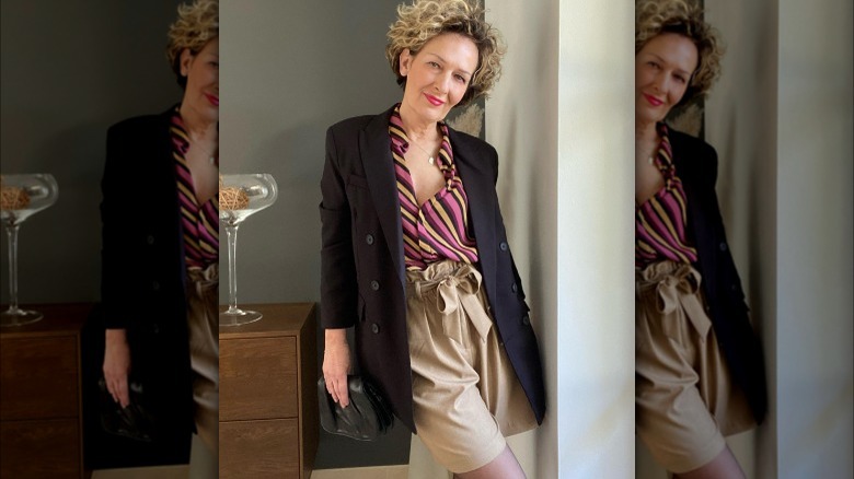 Beige paperbag shorts black blazer