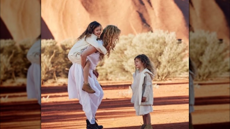 Nicole Kidman poses with her daughters