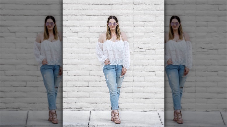 woman wearing loose sweetheart top