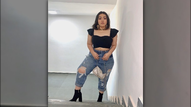 Crop top with sweetheart neckline