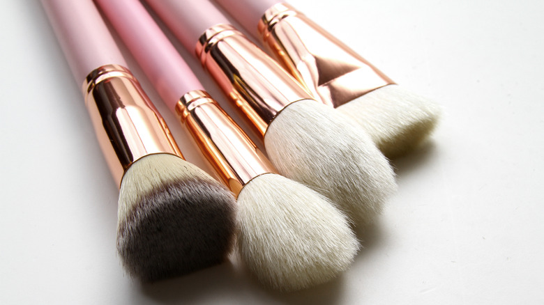 picking good makeup brush