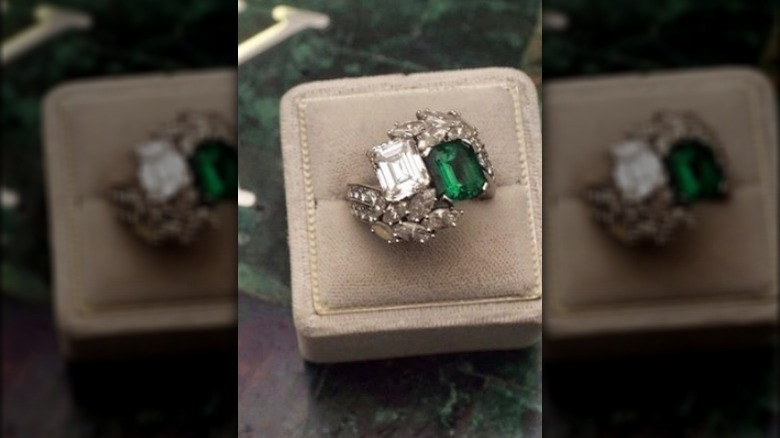 Jackie kennedy engagement ring