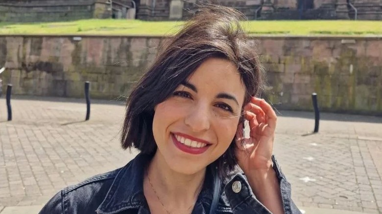 Heartthrob bob in the wind