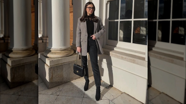 black mom jeans and boots