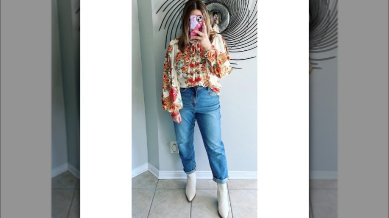 mom jeans white boots