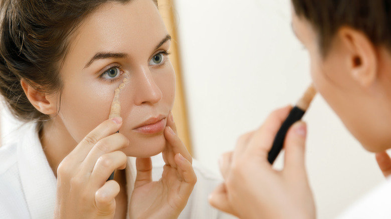 concealing the under eye