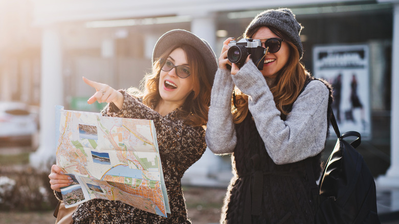 couple sightseeing together