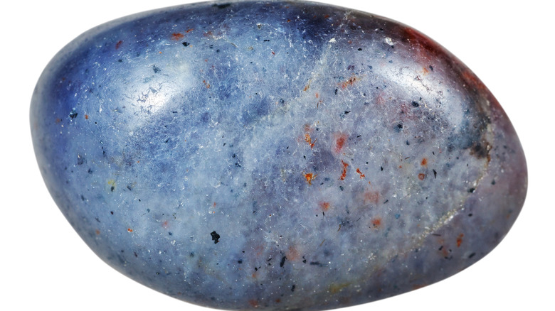Polished iolite