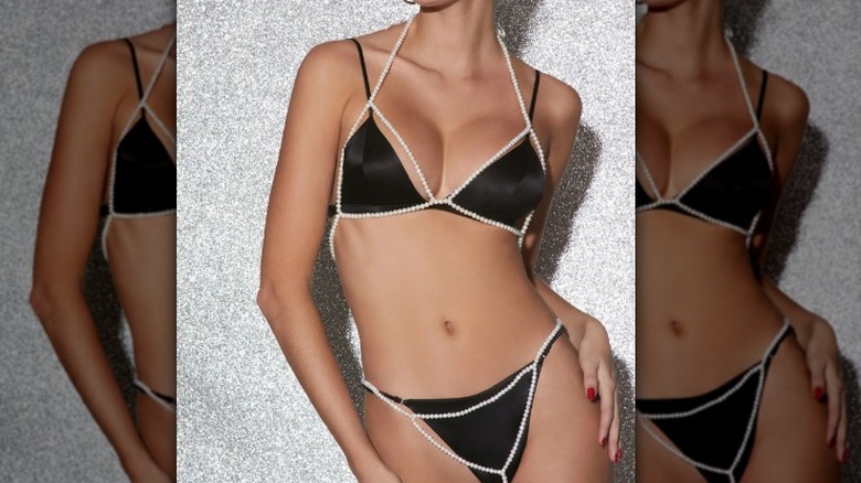 Black lingerie set with white pearls