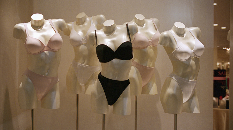 Mannequin dolls in lingerie