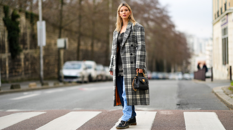 woman in baggie jeans