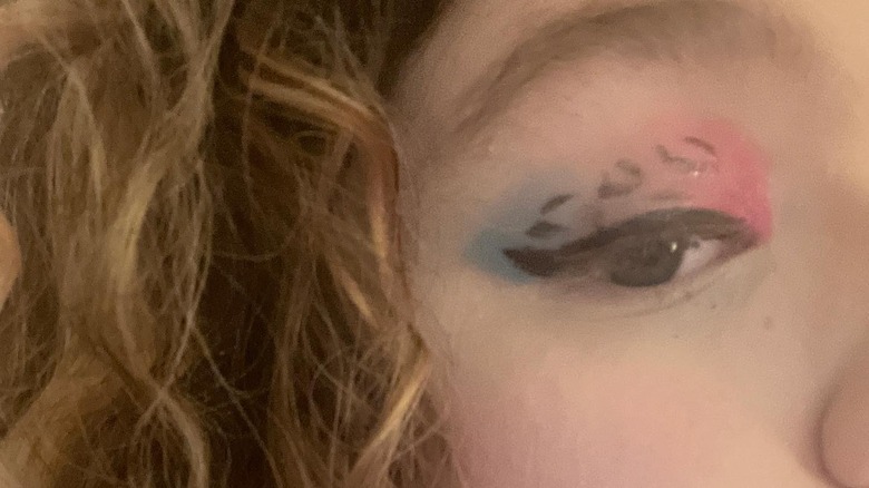 Blue and pink eyeshadow with design