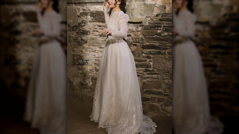 Modest vintage wedding dress