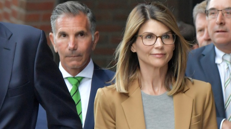 Mossimo Giannulli and Lori Loughlin leaving court
