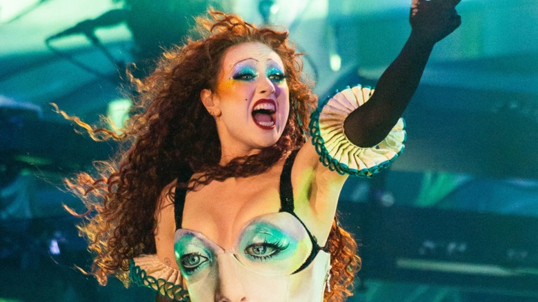 Chappell Roan singing