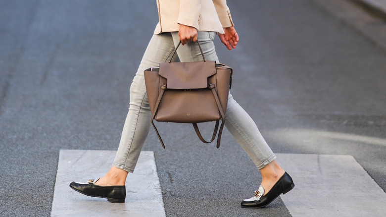 Fashion guest wearing skinny jeans