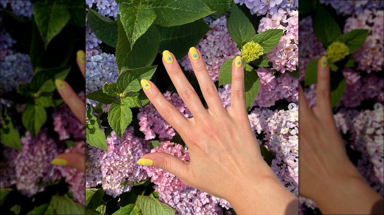 yellow evil eye nails