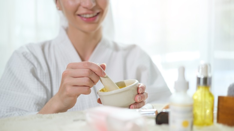 DIY turmeric haircare