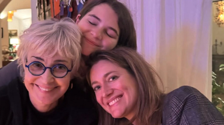 Annie Potts, Zoe Perry, and Raegan Revord smiling together