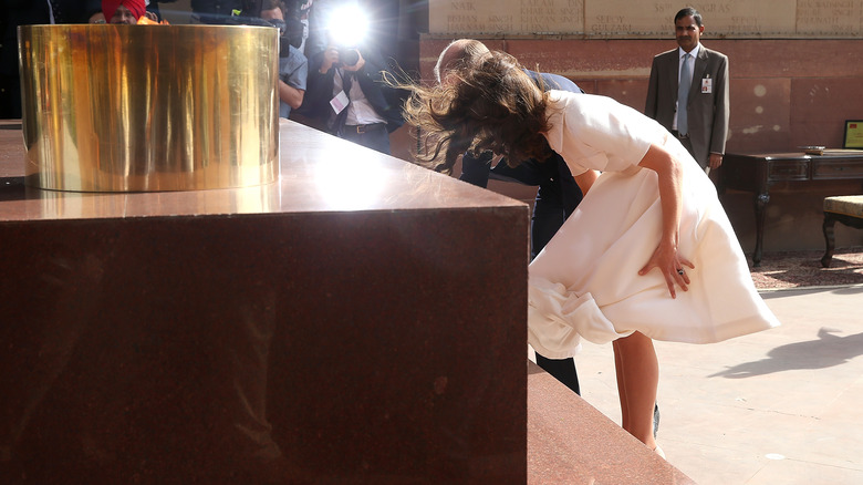 Kate Middleton white dress wind