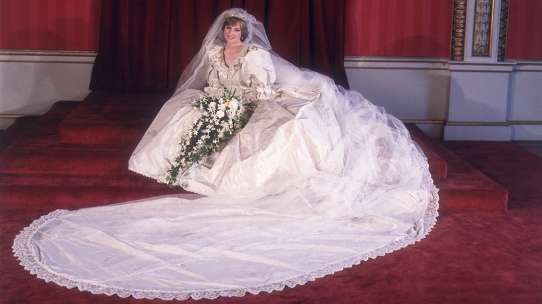 Princess Diana wedding gown