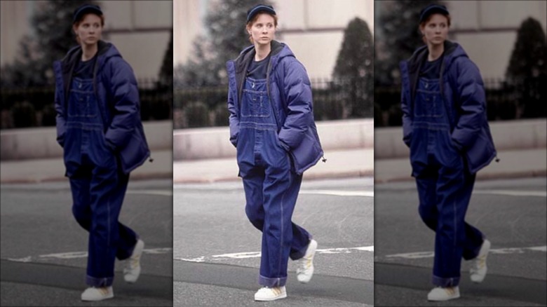 Miranda Hobbes in overalls