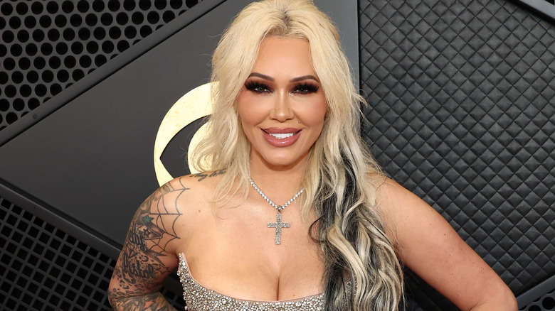 Bunnie Xo posing on red carpet